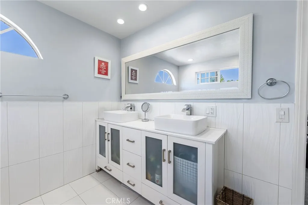 16762 Otsego, Encino, California 91436 home-pic-20